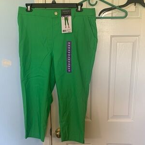 Rafaella Green Women’s Cropped Pants